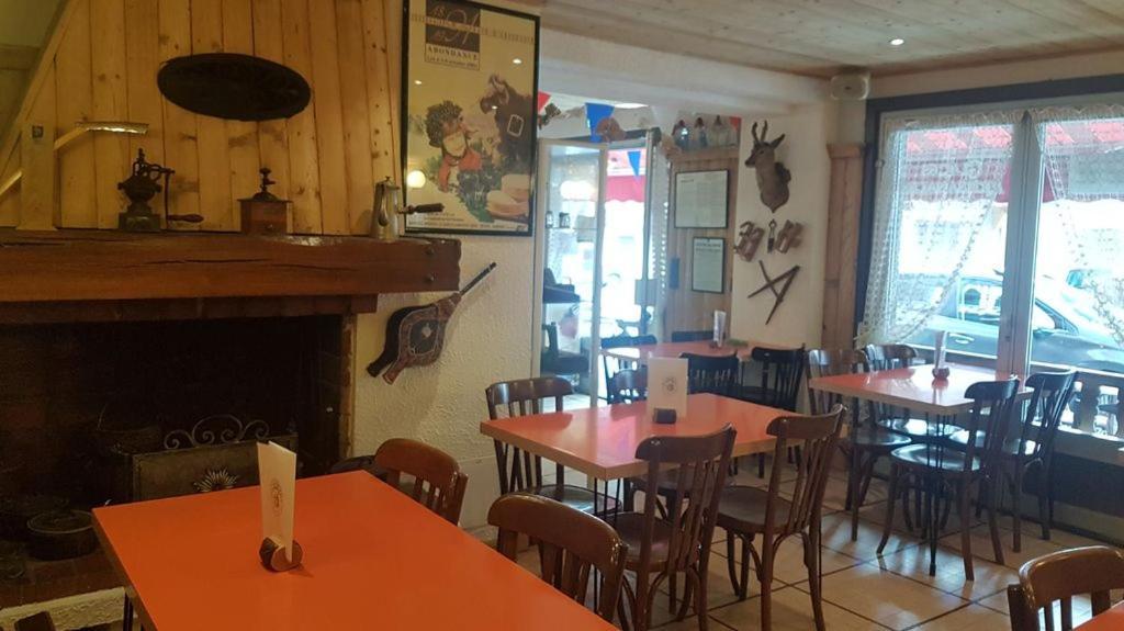 图瑞斯酒店 阿邦当斯 外观 照片